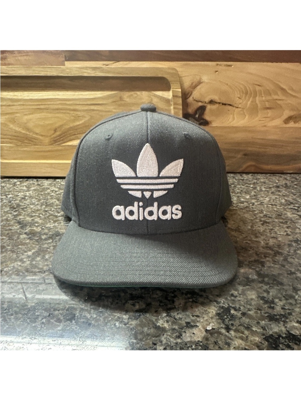 adidas Trefoil Logo Snapback Hat Gray Adjustable One Size Unisex Adults